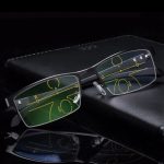 Lunettes de lecture photochromiques multifocales ultra résistantes - Occamarket