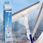 Nettoyeur de vitres télescopique 2-en-1 avec vaporisateur (145 cm) - Occamarket